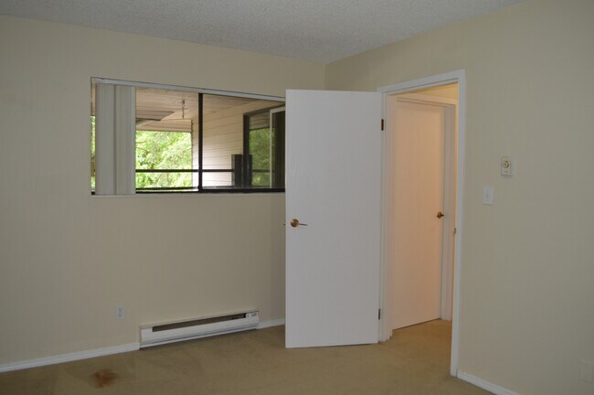 Photo - 10511 Holly Park Ln