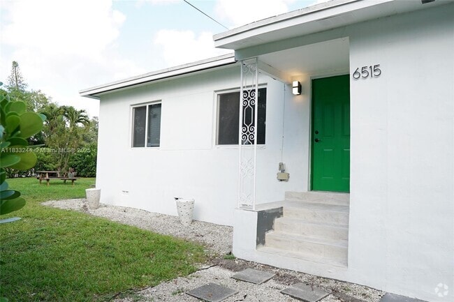 Building Photo - 6515 NW 1st Pl Rental