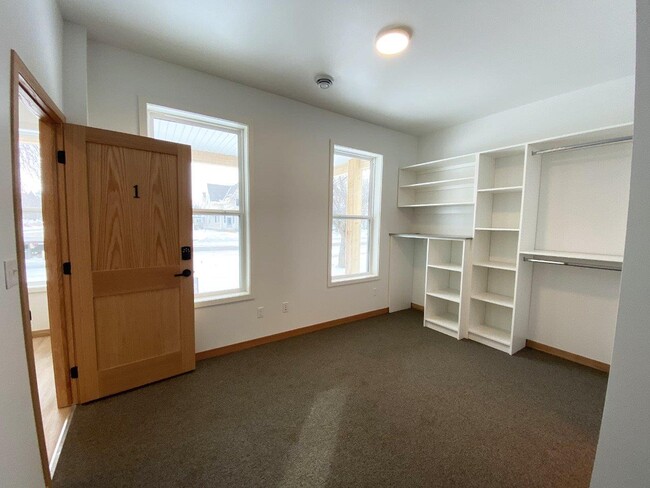 Egan Avenue Residence