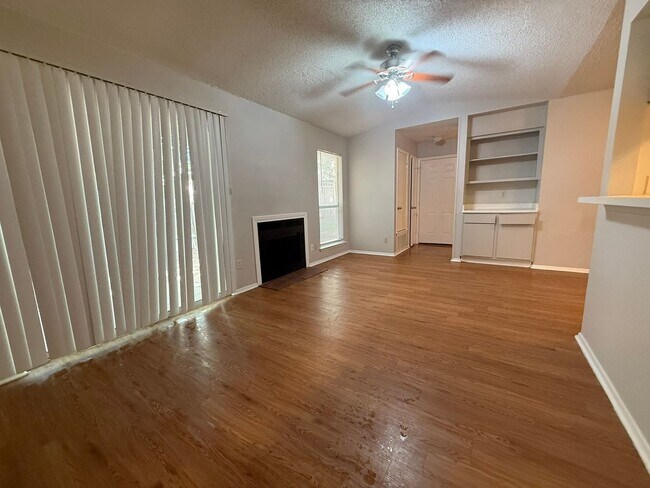 Photo - Vigil Properties2 (12812 Tomanet Trl) Unidad B