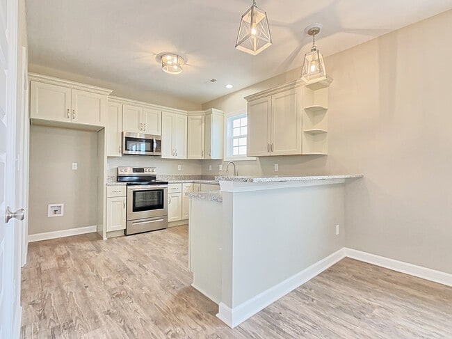 Photo - 602 Princess Anne Cir