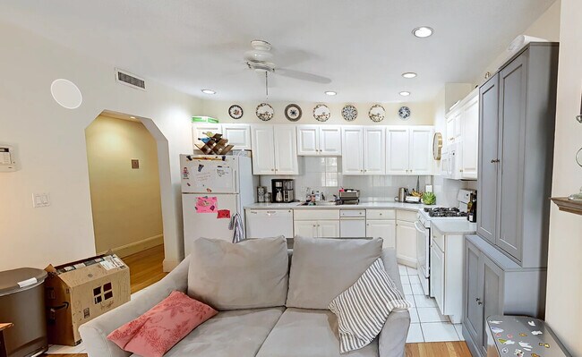 Photo - 18 Dean Rd Unit 1