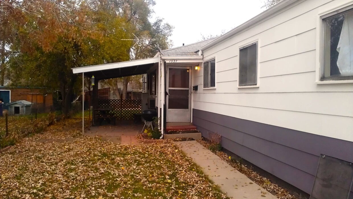 NICE DENVER DUPLEX!! CONVIENIENT LOCATION!! - NICE DENVER DUPLEX!! CONVIENIENT LOCATION!!