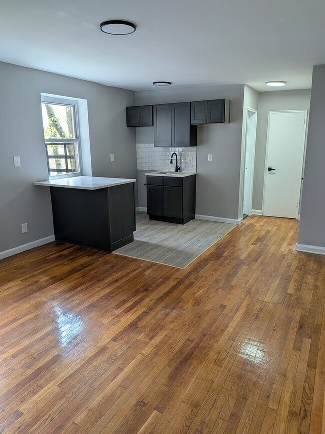 Photo - 1280 Clinton Ave Unit 2C