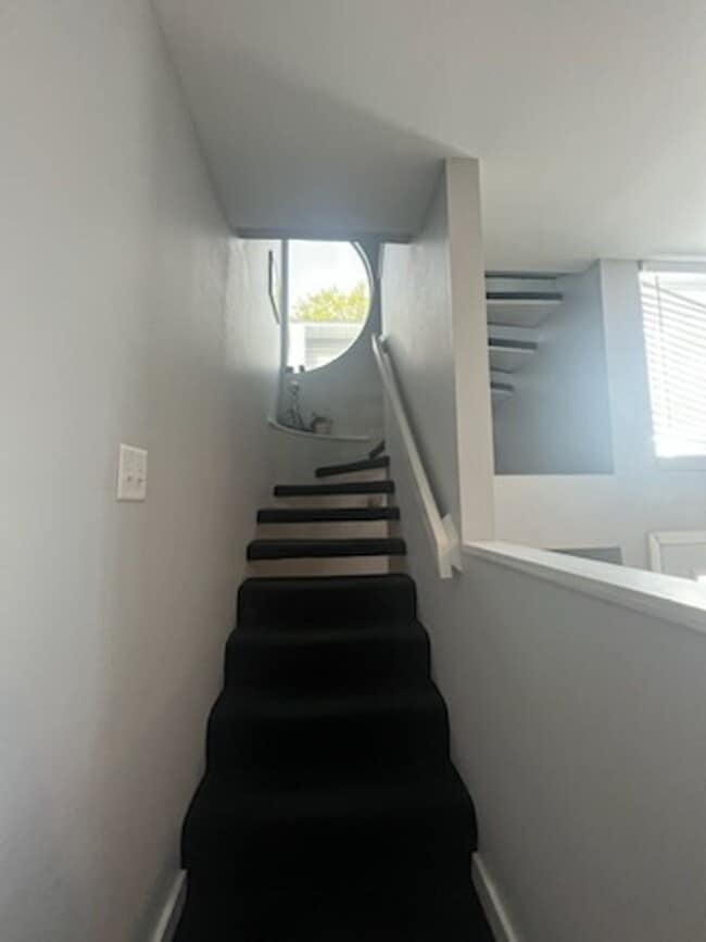 Photo - 2 bedroom 2.5 bath in College Town!! Walk ...