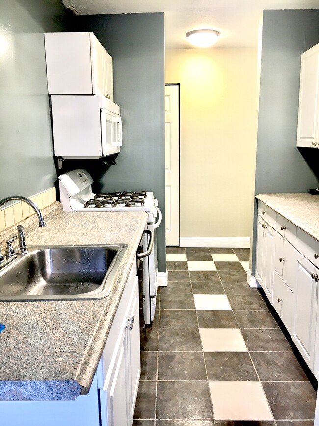 Building Photo - 52 Shrewsbury Green Dr Unit C Rental
