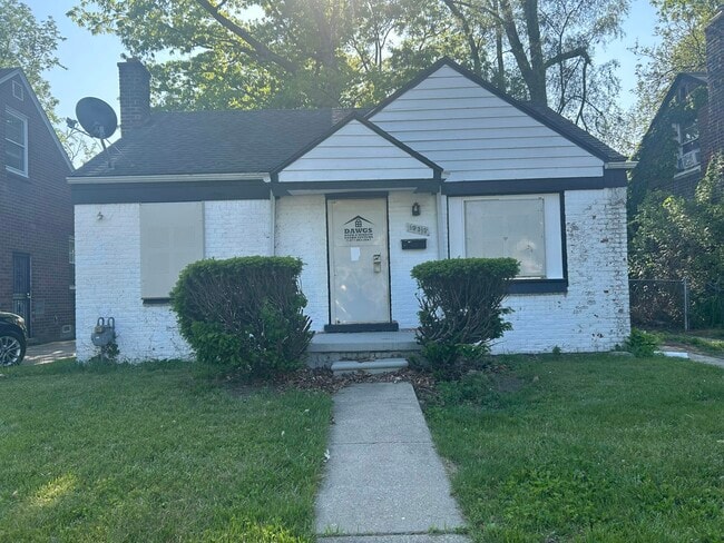 Building Photo - 19313 Stahelin Ave