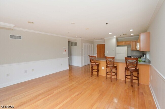 Photo - 70 Adams St Unit B