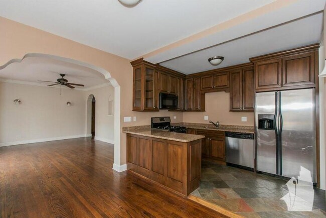 Photo - 3 bedroom in Chicago IL 60640 Unit 4836-G