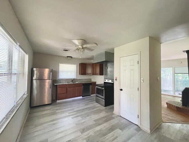 Photo - 314 Cardinal Ct