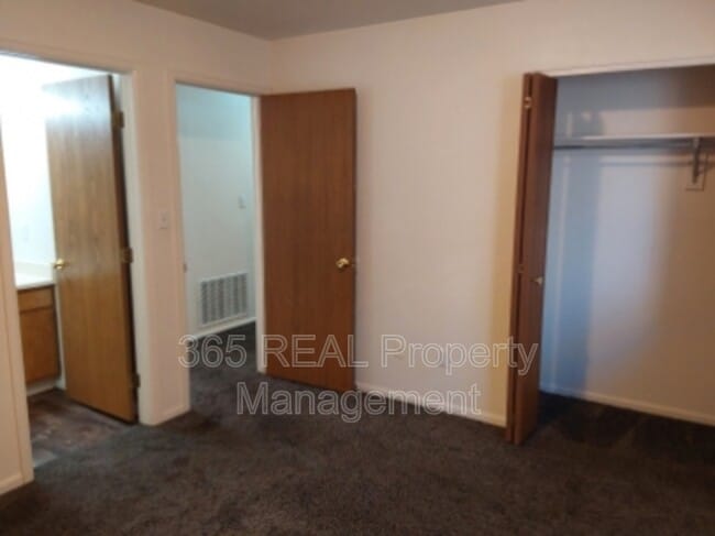 Photo - 3600 17 Avenue, Unit 4 Unidad 4