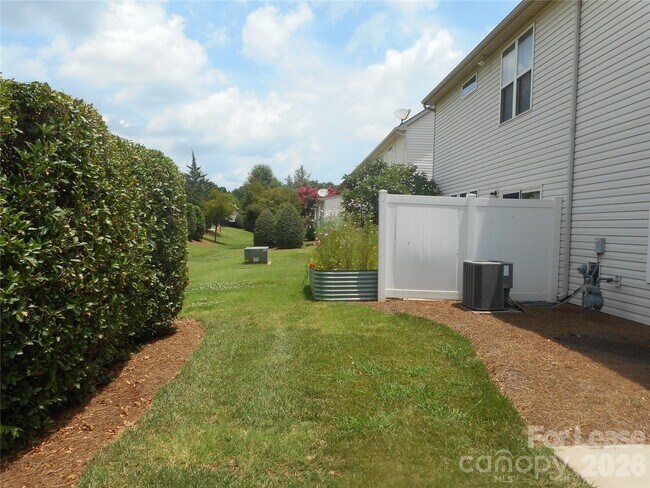 Photo - 5860 Glassport Ln