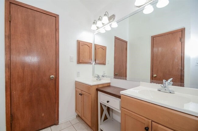 Building Photo - 1319 Silver Morning Dr Rental