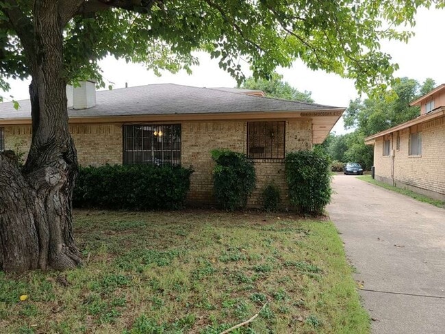 Photo - Great 2 Story Duplex