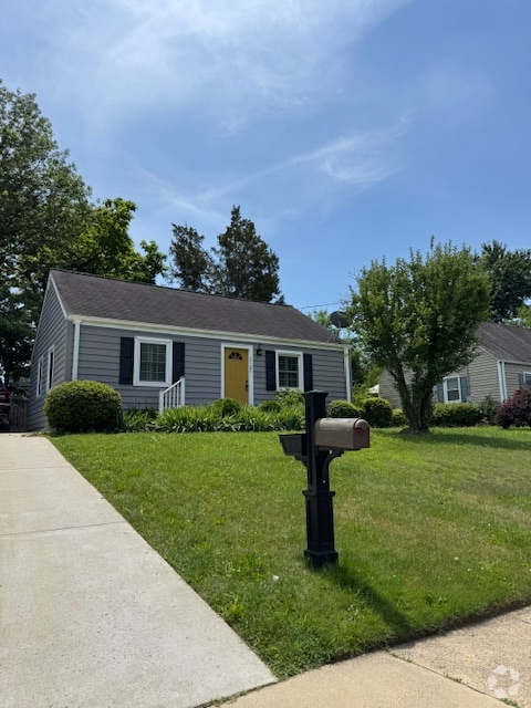 Building Photo - 3107 Elmwood Dr Rental