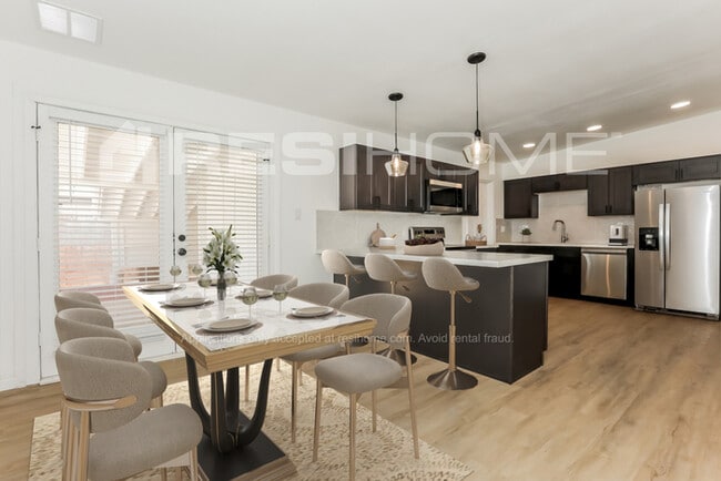 Photo - 1314 E Del Rio Dr