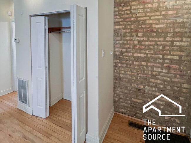 Photo - 622 W Roscoe St Unit 1A