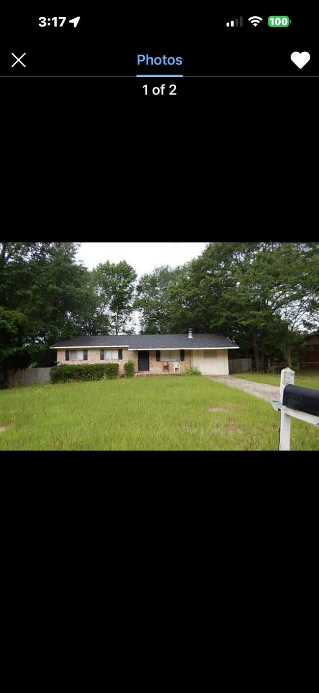 Building Photo - 1423 Hagan Dr