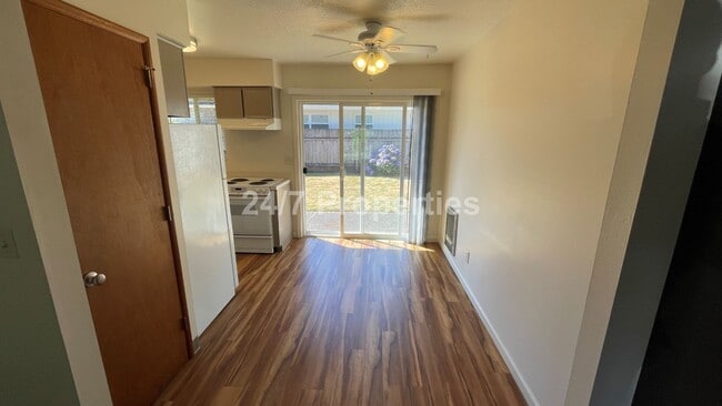 Photo - 2289 Willamette Falls Dr Unit 2293