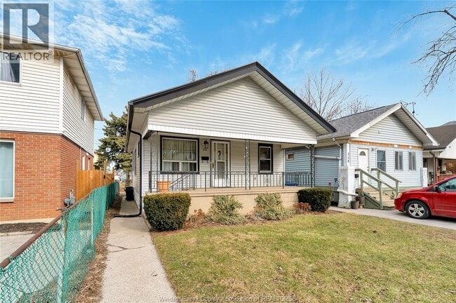 Photo - 336 Josephine Ave