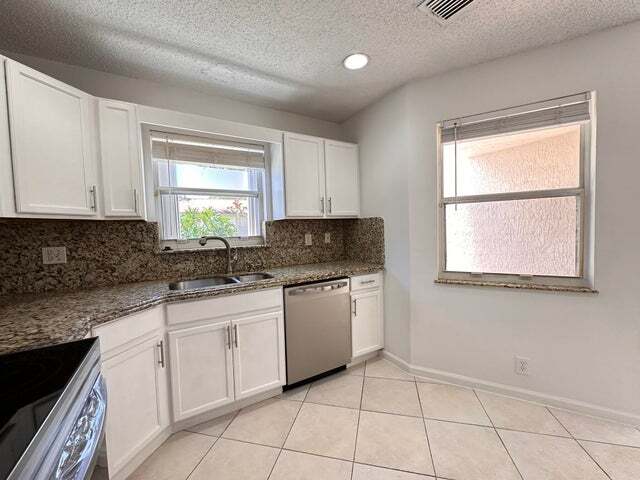 Photo - 703 Crosswinds Dr