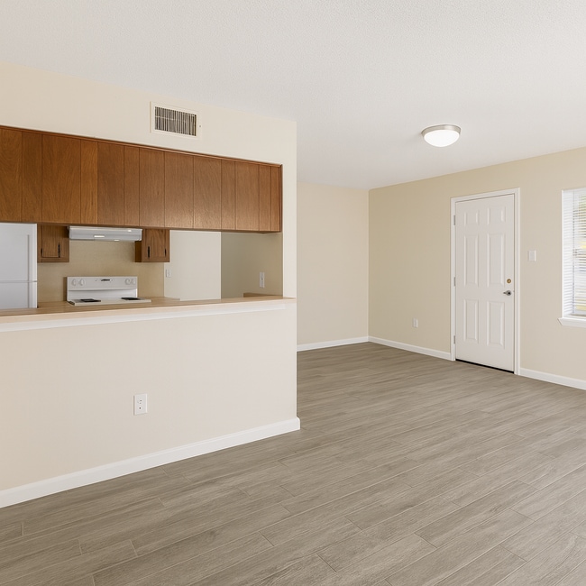 Photo - 4505 Hunt Cir