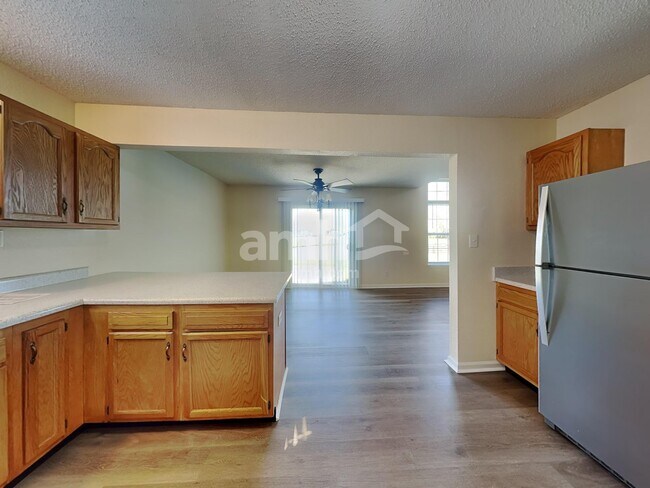 Photo - 854 Treyburn Green Dr