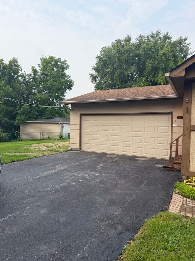Photo - 1811 Hazelwood Dr