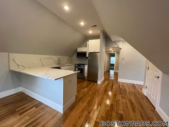 Photo - 158 Morrison Ave Unit 3