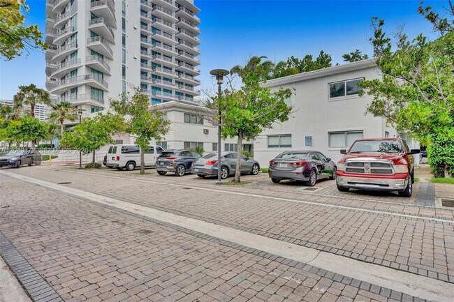 Photo - 1415 16th St Unidad 2