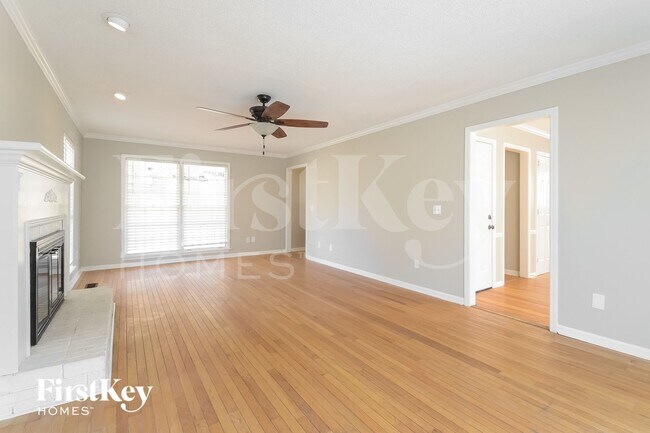 Photo - 1049 Independence Ct