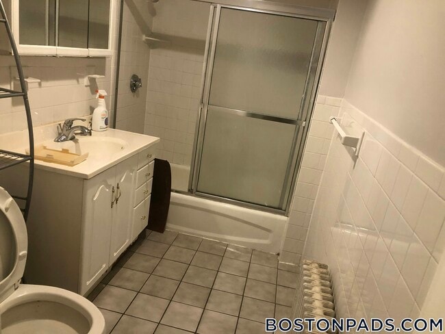 Photo - 19 Lothrop St Unidad 2