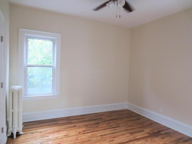 Photo - 678 Hanover St