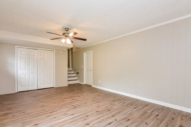 Photo - 6682 Cameron Rd