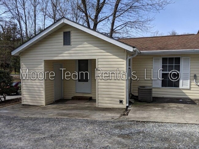 Photo - 618 Edgewood Ave Unit B