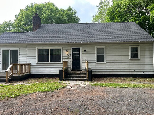 Photo - Cute 3 bedroom house located in East Stroudsburg Borough!