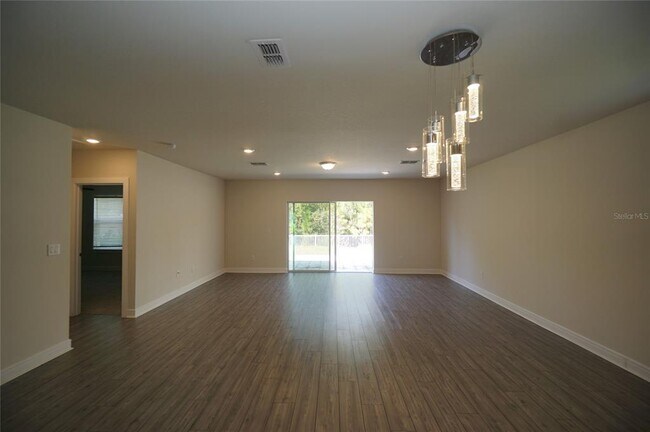 Photo - 30399 Marquette Ave