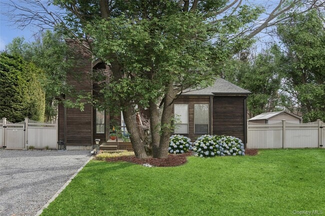 Building Photo - 131 Lewis Rd