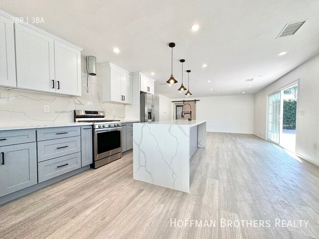Photo - 6243 Platt Ave