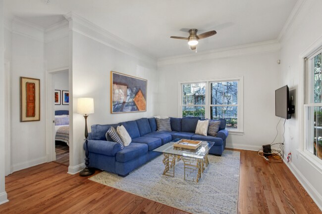 102 W 36th St