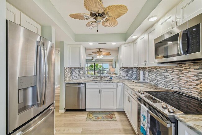 Photo - 401 150th Ave Unidad 245