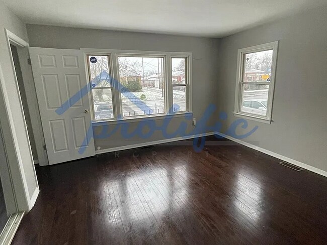 Photo - 712 W 19th Ave