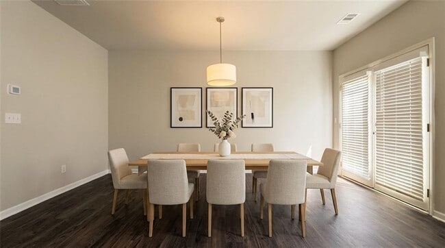 Photo - 3083 Cedar Glade Ln NE