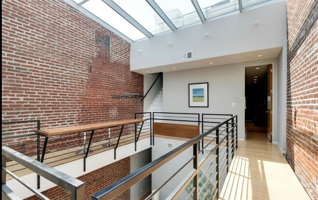 Photo - 1207 Lamont St NW Unit 2