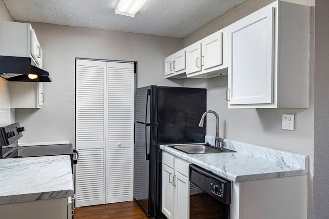 Photo - Meridian Luxury Condominiums