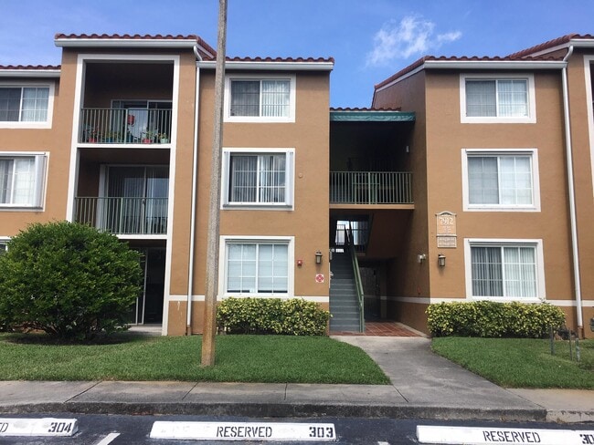 Building Photo - 7912 Sonoma Springs Cir Unit 203
