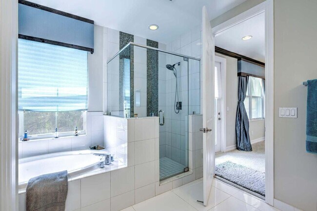 Photo - 1932 Juno Landing Ln