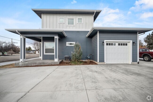 Building Photo - Introducing a Stunning 3 bedroom New Duple... Rental