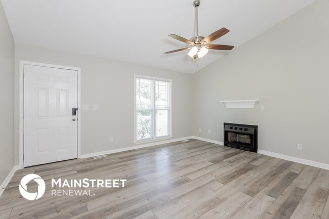 14 Richmond Dr