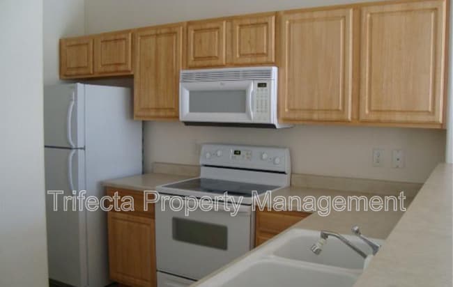 Photo - 2426 Parkfront Dr